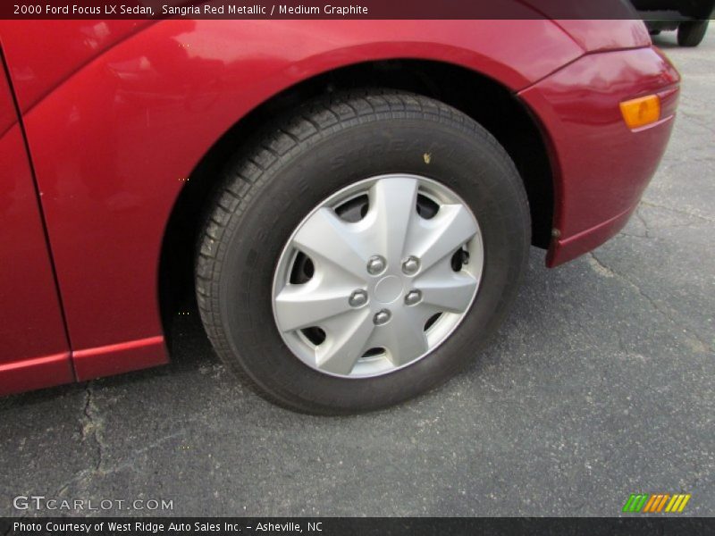  2000 Focus LX Sedan Wheel