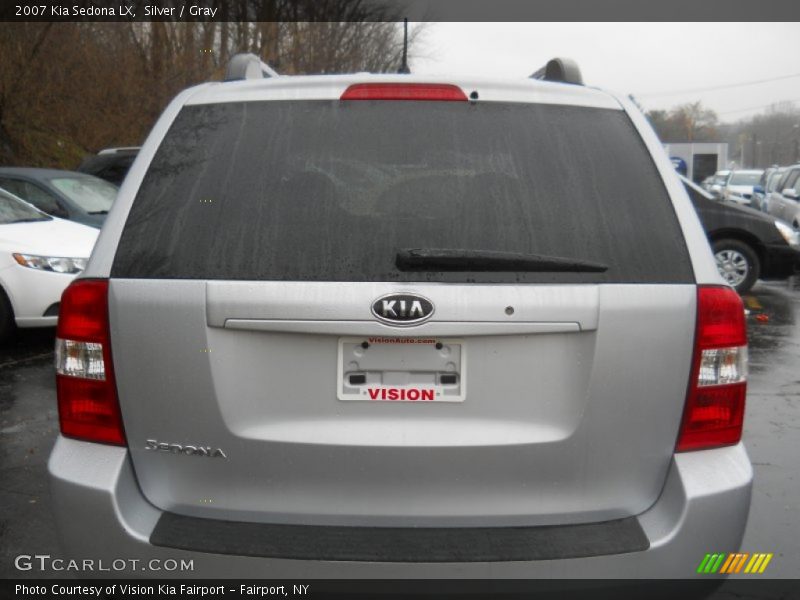 Silver / Gray 2007 Kia Sedona LX