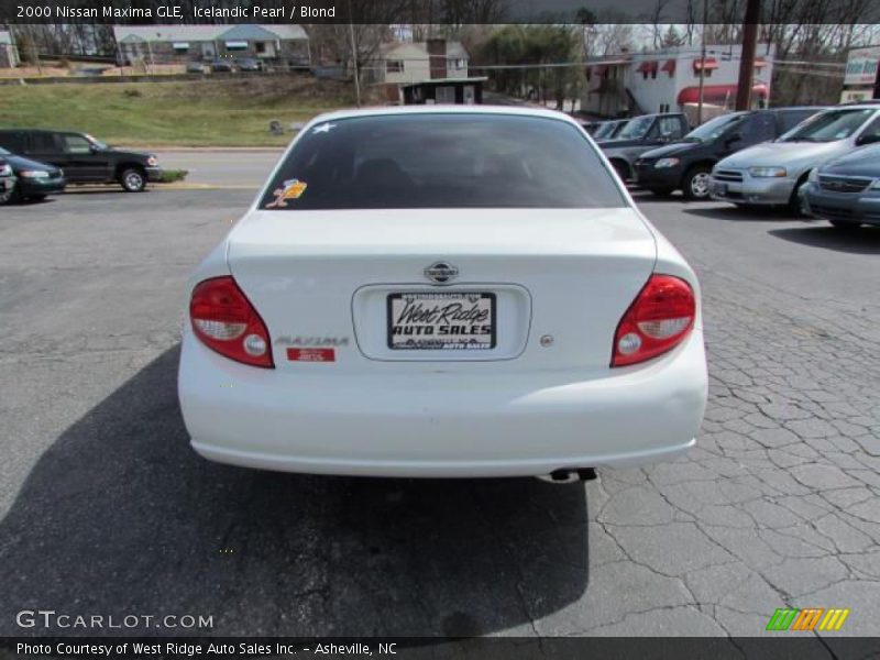 Icelandic Pearl / Blond 2000 Nissan Maxima GLE