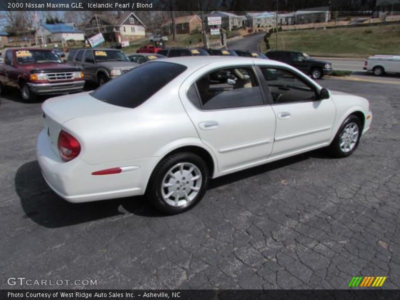 Icelandic Pearl / Blond 2000 Nissan Maxima GLE