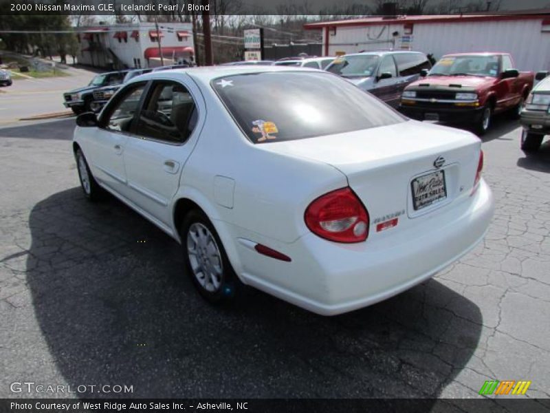 Icelandic Pearl / Blond 2000 Nissan Maxima GLE