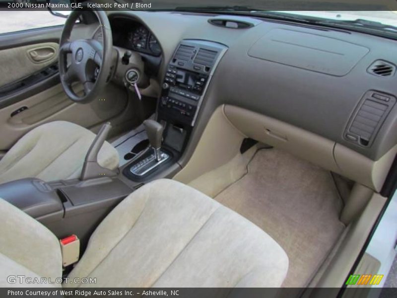 Icelandic Pearl / Blond 2000 Nissan Maxima GLE