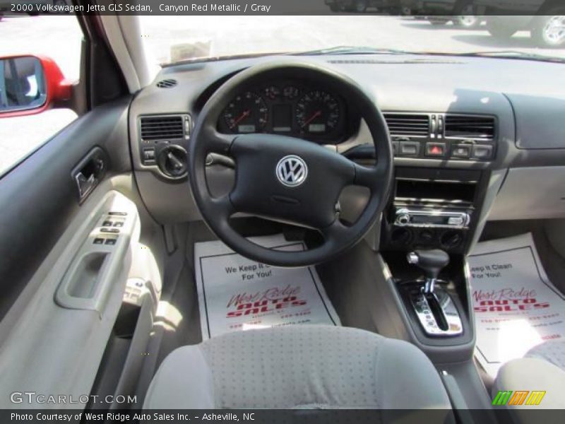Canyon Red Metallic / Gray 2000 Volkswagen Jetta GLS Sedan