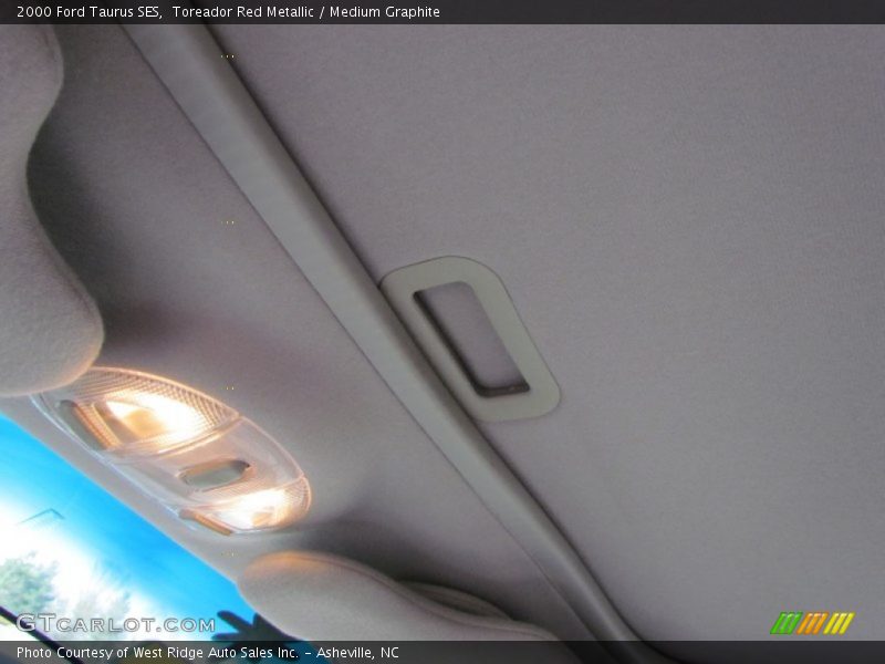 Toreador Red Metallic / Medium Graphite 2000 Ford Taurus SES