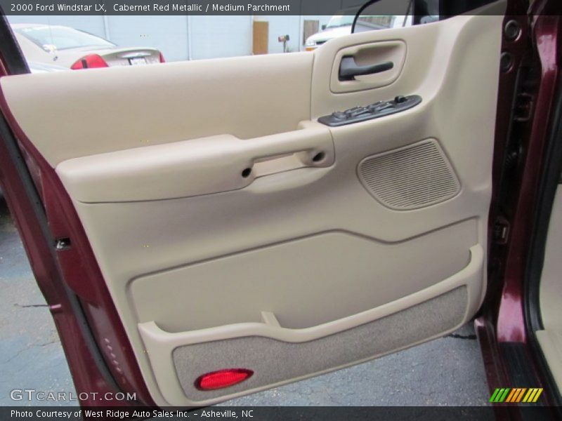 Cabernet Red Metallic / Medium Parchment 2000 Ford Windstar LX