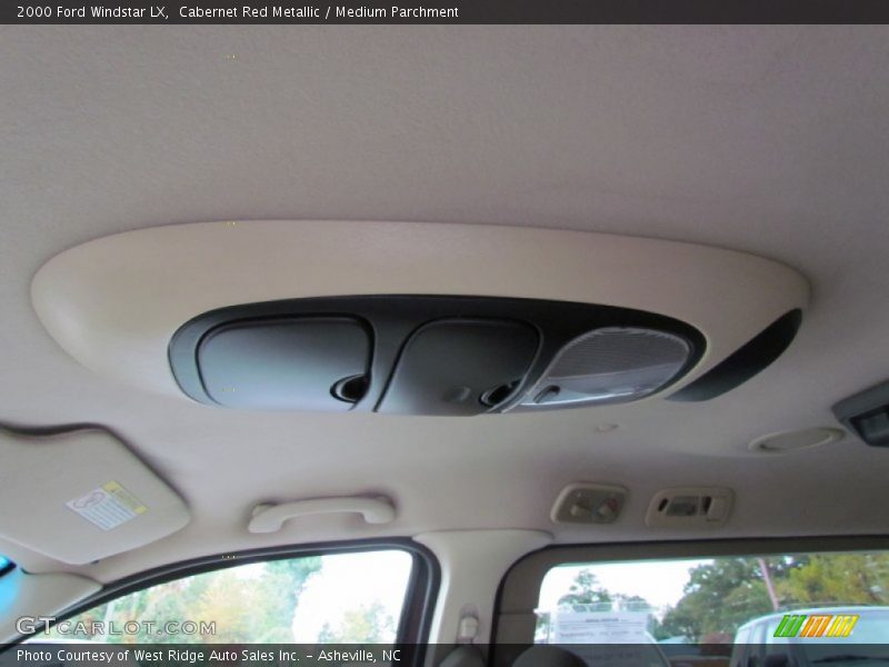 Cabernet Red Metallic / Medium Parchment 2000 Ford Windstar LX