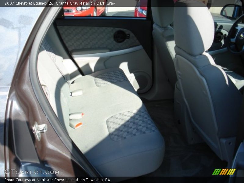 Granite Gray Metallic / Dark Gray 2007 Chevrolet Equinox LS