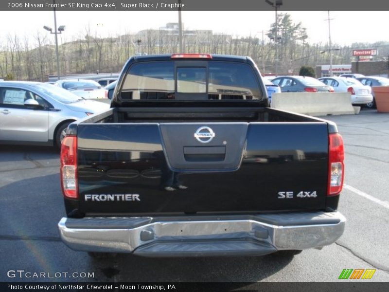 Super Black / Graphite 2006 Nissan Frontier SE King Cab 4x4