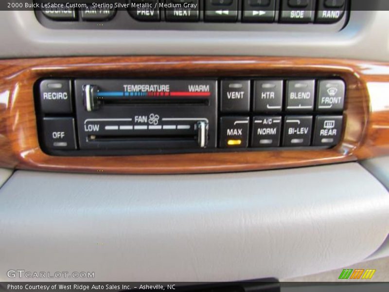 Sterling Silver Metallic / Medium Gray 2000 Buick LeSabre Custom