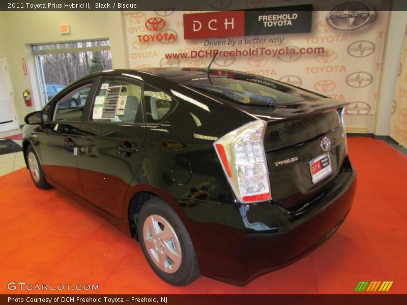 Black / Bisque 2011 Toyota Prius Hybrid II