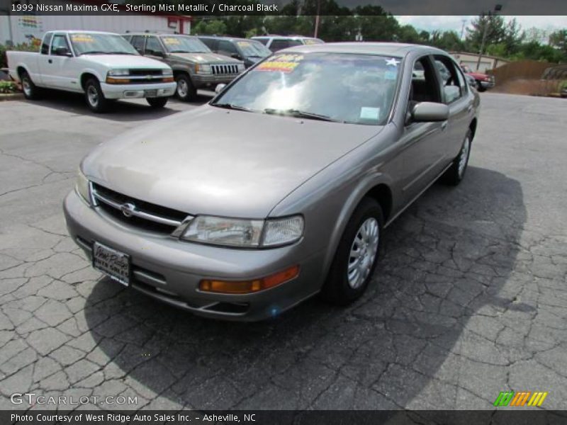 Sterling Mist Metallic / Charcoal Black 1999 Nissan Maxima GXE