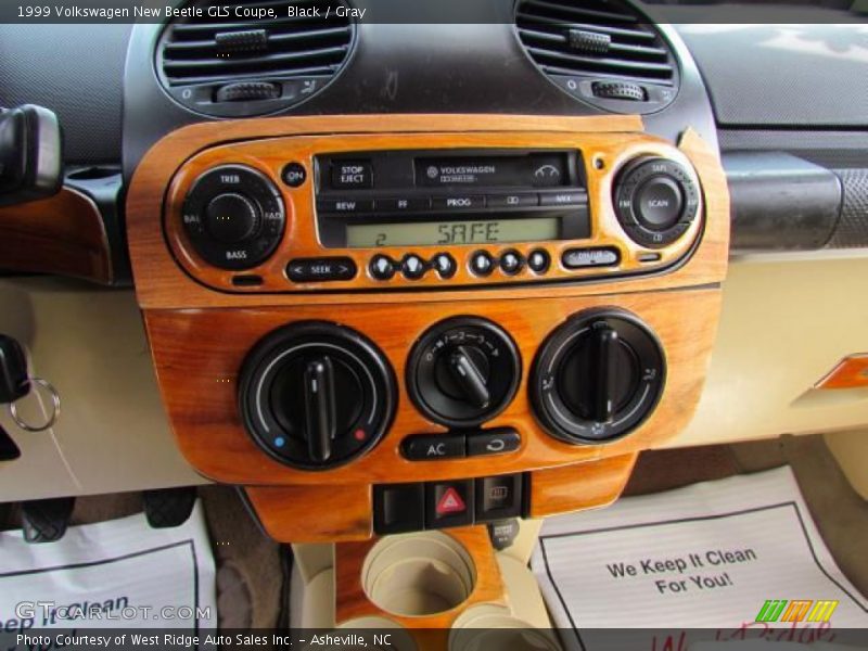 Black / Gray 1999 Volkswagen New Beetle GLS Coupe