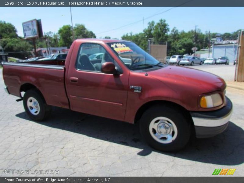 Toreador Red Metallic / Medium Graphite 1999 Ford F150 XLT Regular Cab
