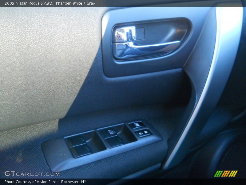 Phantom White / Gray 2009 Nissan Rogue S AWD