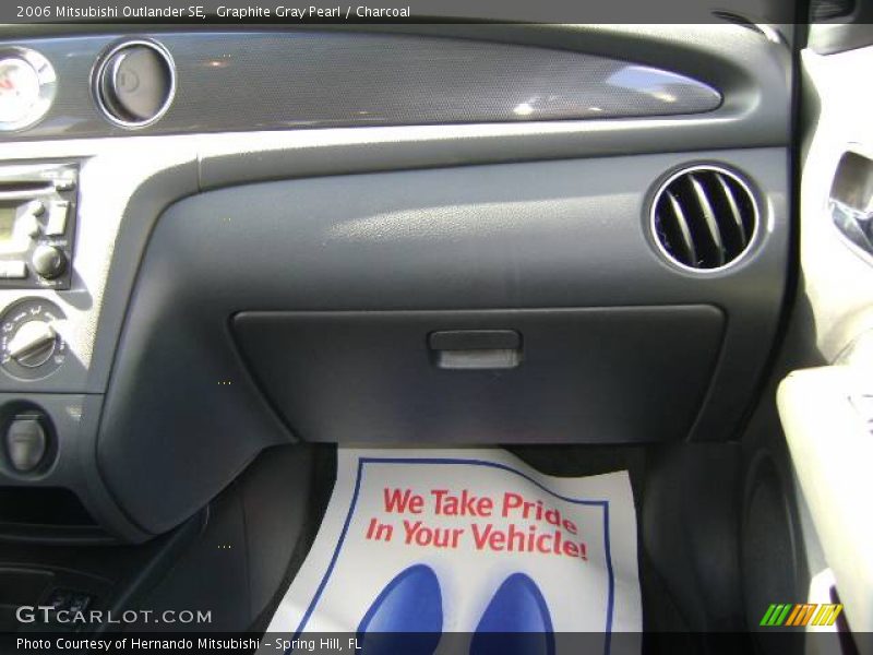 Graphite Gray Pearl / Charcoal 2006 Mitsubishi Outlander SE
