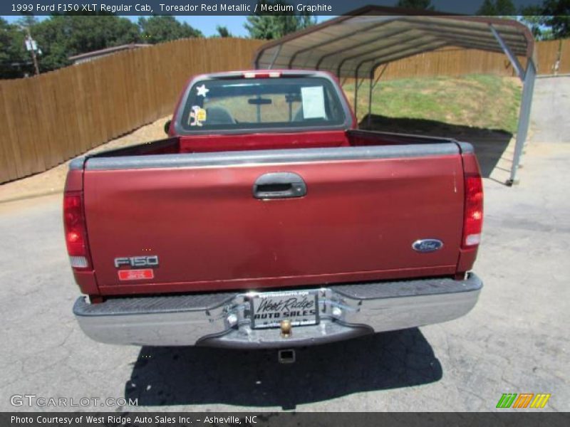 Toreador Red Metallic / Medium Graphite 1999 Ford F150 XLT Regular Cab