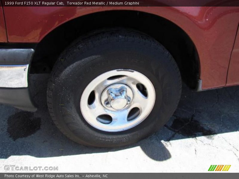 Toreador Red Metallic / Medium Graphite 1999 Ford F150 XLT Regular Cab