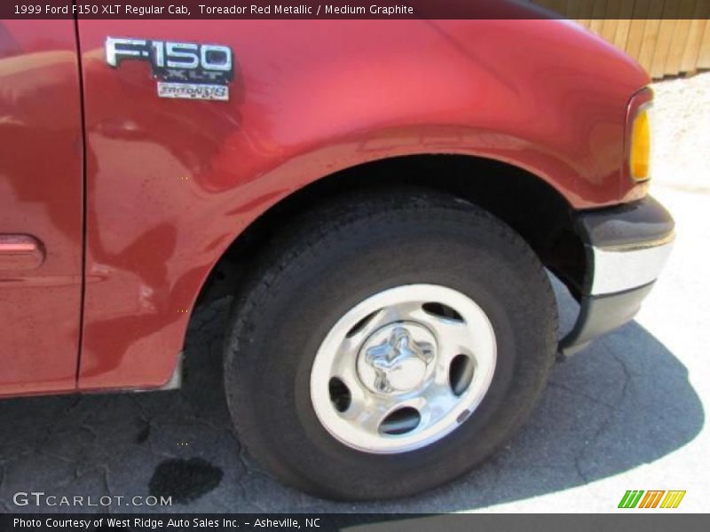 Toreador Red Metallic / Medium Graphite 1999 Ford F150 XLT Regular Cab
