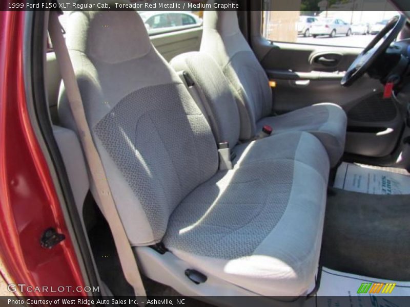 Toreador Red Metallic / Medium Graphite 1999 Ford F150 XLT Regular Cab