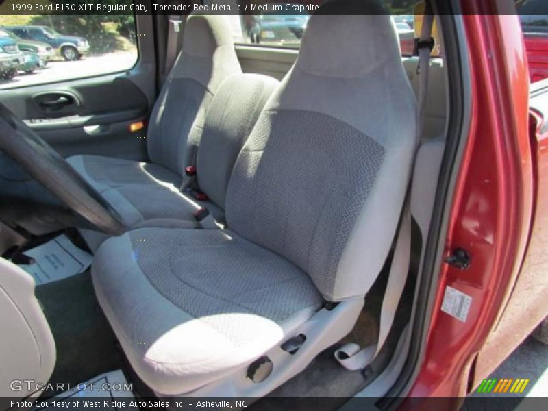 Toreador Red Metallic / Medium Graphite 1999 Ford F150 XLT Regular Cab