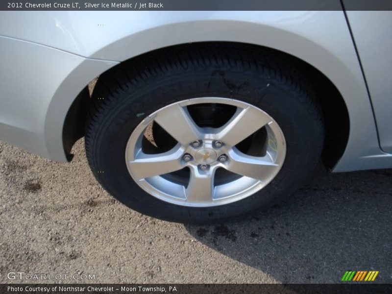 Silver Ice Metallic / Jet Black 2012 Chevrolet Cruze LT