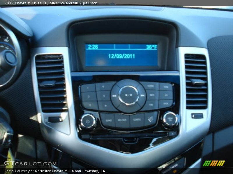 Silver Ice Metallic / Jet Black 2012 Chevrolet Cruze LT