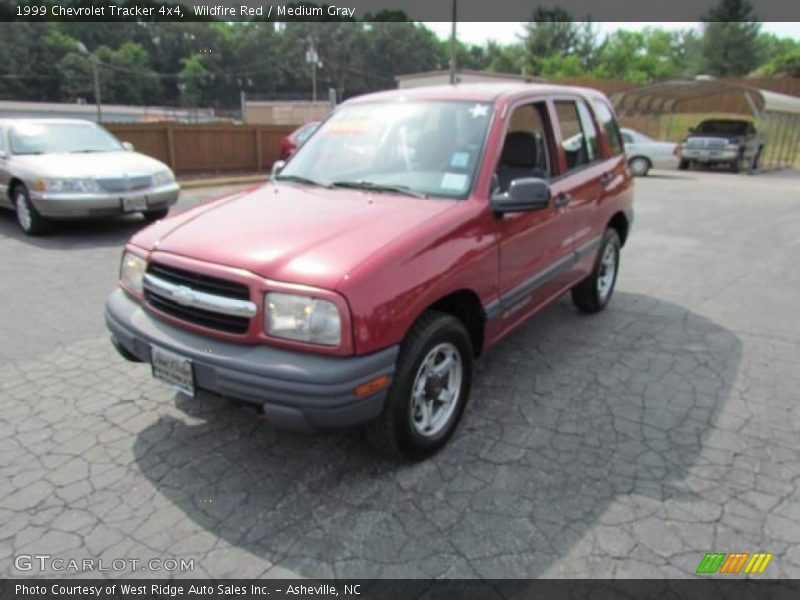 Wildfire Red / Medium Gray 1999 Chevrolet Tracker 4x4