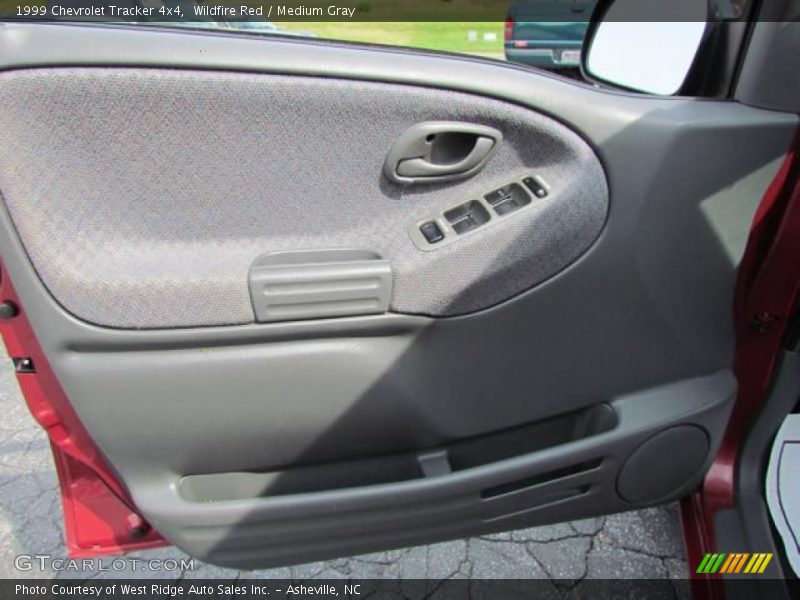 Wildfire Red / Medium Gray 1999 Chevrolet Tracker 4x4