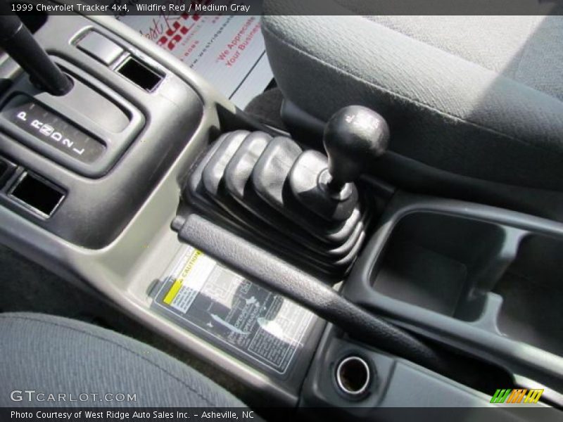 Wildfire Red / Medium Gray 1999 Chevrolet Tracker 4x4