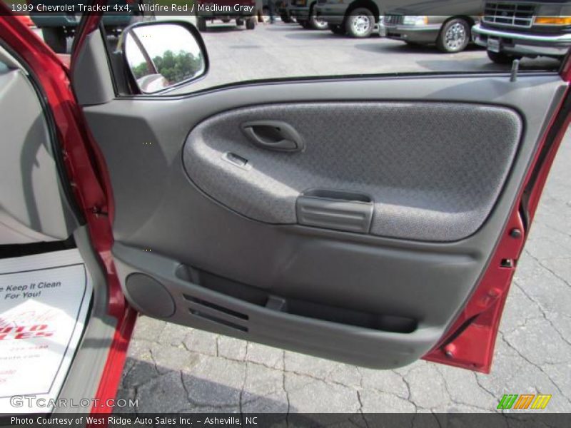 Wildfire Red / Medium Gray 1999 Chevrolet Tracker 4x4