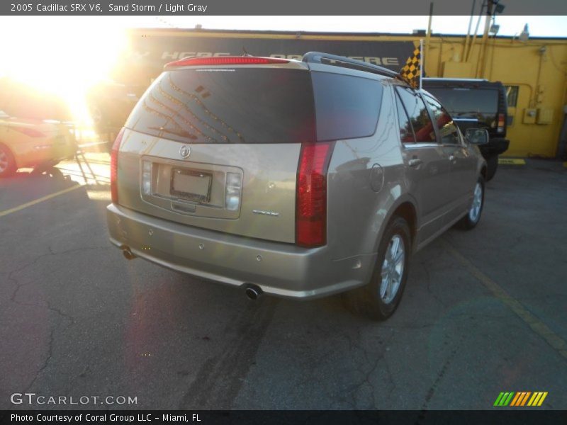 Sand Storm / Light Gray 2005 Cadillac SRX V6