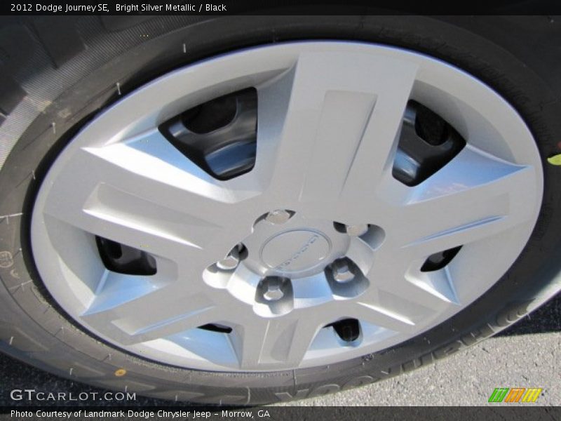 Bright Silver Metallic / Black 2012 Dodge Journey SE