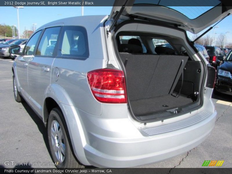 Bright Silver Metallic / Black 2012 Dodge Journey SE
