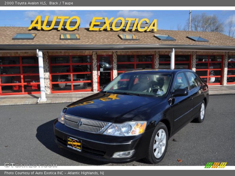 Black / Taupe 2000 Toyota Avalon XLS