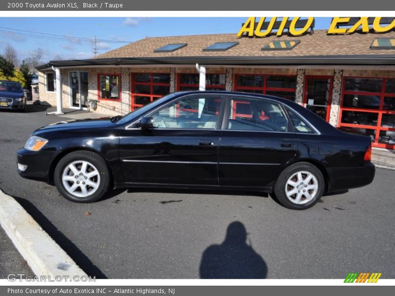 Black / Taupe 2000 Toyota Avalon XLS