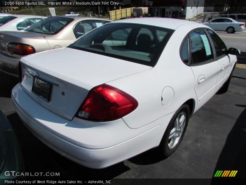 Vibrant White / Medium/Dark Flint Grey 2006 Ford Taurus SEL