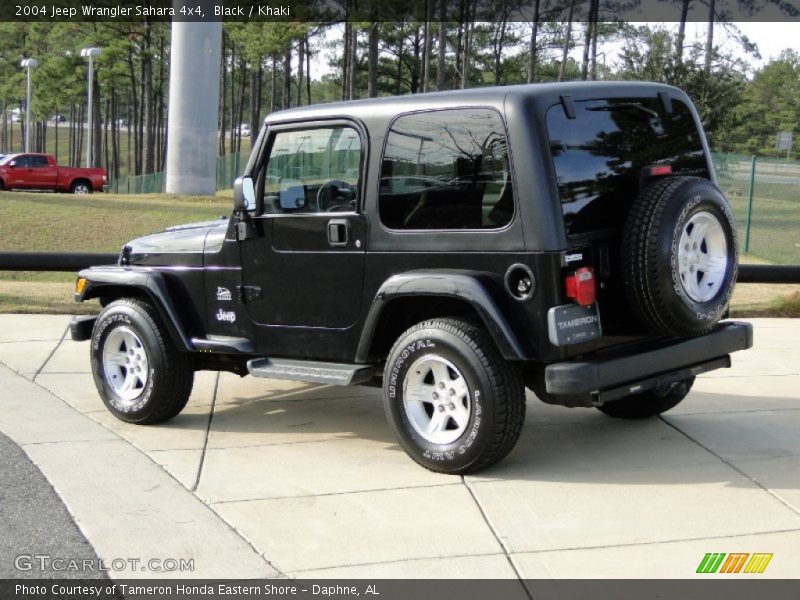 Black / Khaki 2004 Jeep Wrangler Sahara 4x4