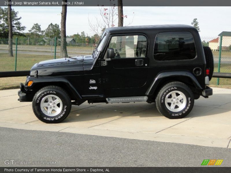 Black / Khaki 2004 Jeep Wrangler Sahara 4x4