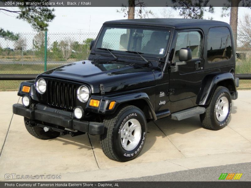 Black / Khaki 2004 Jeep Wrangler Sahara 4x4