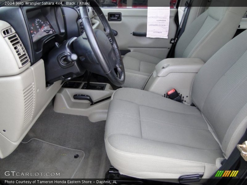 Black / Khaki 2004 Jeep Wrangler Sahara 4x4