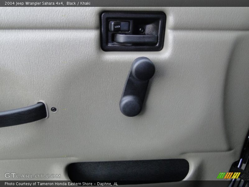 Black / Khaki 2004 Jeep Wrangler Sahara 4x4