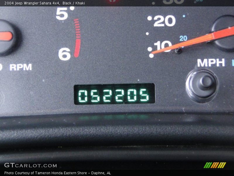 Black / Khaki 2004 Jeep Wrangler Sahara 4x4