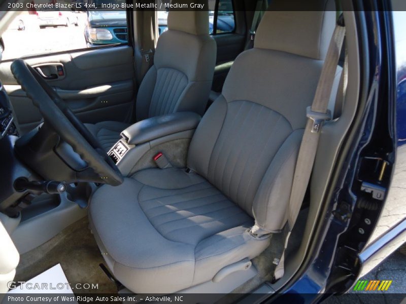 Indigo Blue Metallic / Medium Gray 2003 Chevrolet Blazer LS 4x4