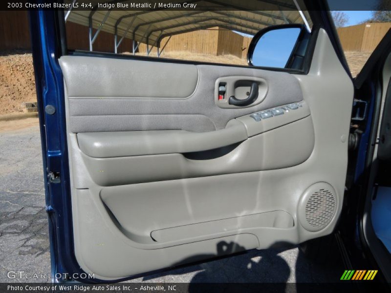 Indigo Blue Metallic / Medium Gray 2003 Chevrolet Blazer LS 4x4