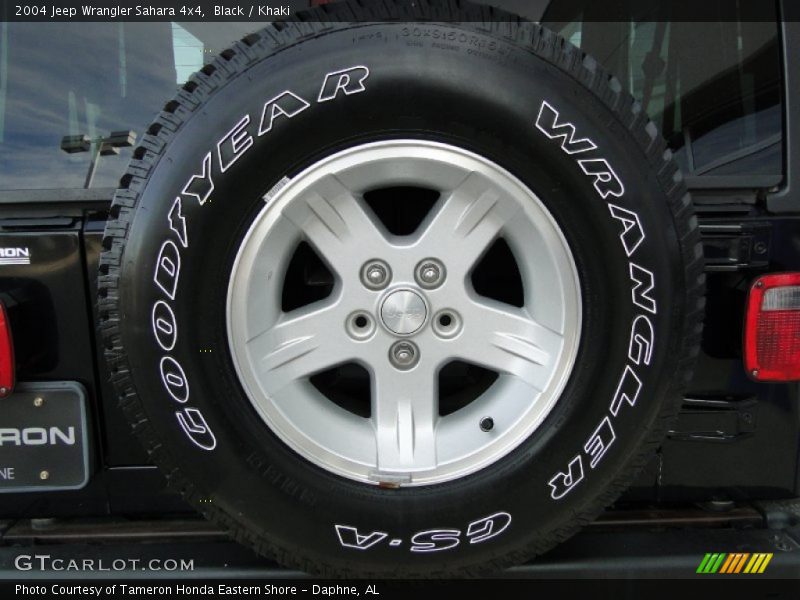 Black / Khaki 2004 Jeep Wrangler Sahara 4x4