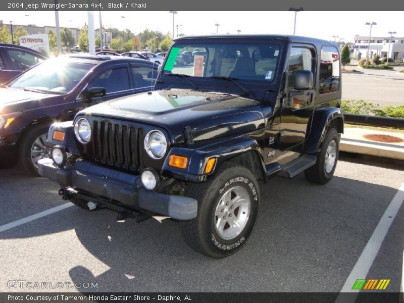 Black / Khaki 2004 Jeep Wrangler Sahara 4x4