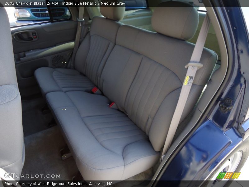 Indigo Blue Metallic / Medium Gray 2003 Chevrolet Blazer LS 4x4