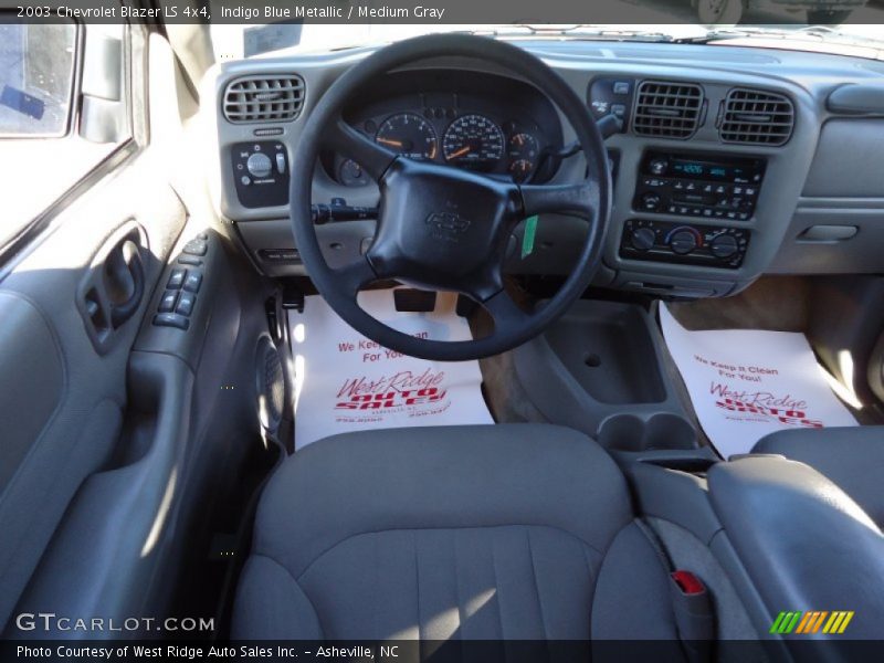 Indigo Blue Metallic / Medium Gray 2003 Chevrolet Blazer LS 4x4