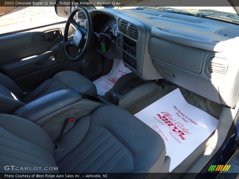 Indigo Blue Metallic / Medium Gray 2003 Chevrolet Blazer LS 4x4