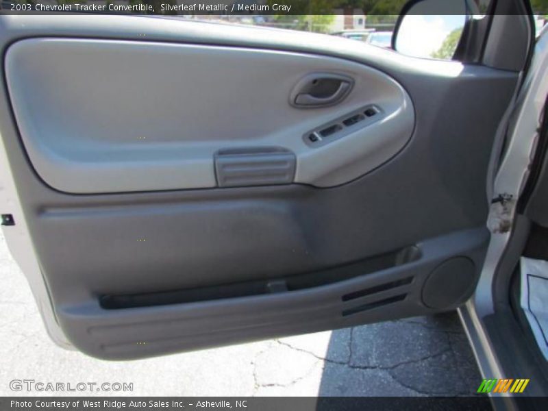 Silverleaf Metallic / Medium Gray 2003 Chevrolet Tracker Convertible